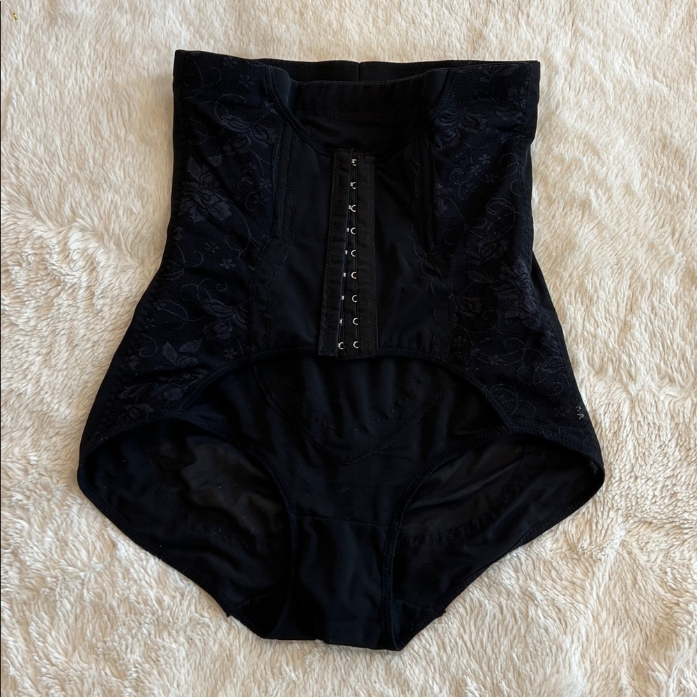 Black Floral control top Corset undergarment lingerie large Shapeware